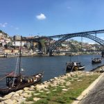 Historische Boote, mit denen früher die Fässer mit Portwein transportiert wurden