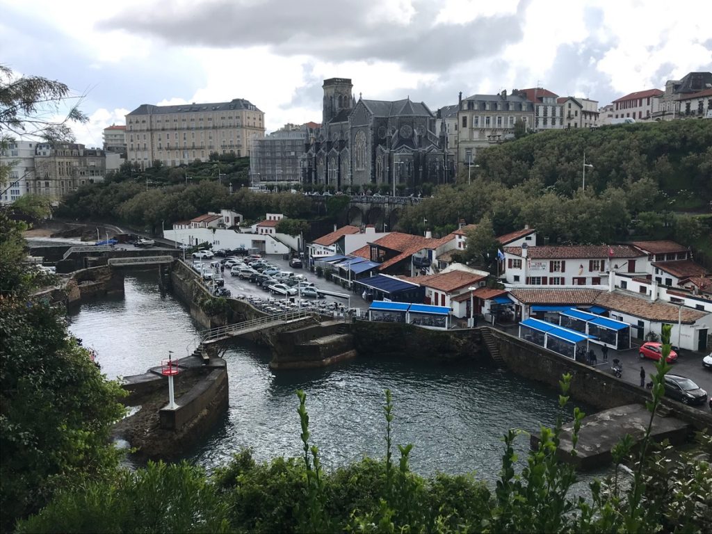 Port des Pecheurs mit der Eglise Ste.-Eugine